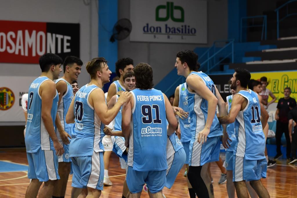 Oberá se dio el gusto ante Instituto; goleó La Unión 