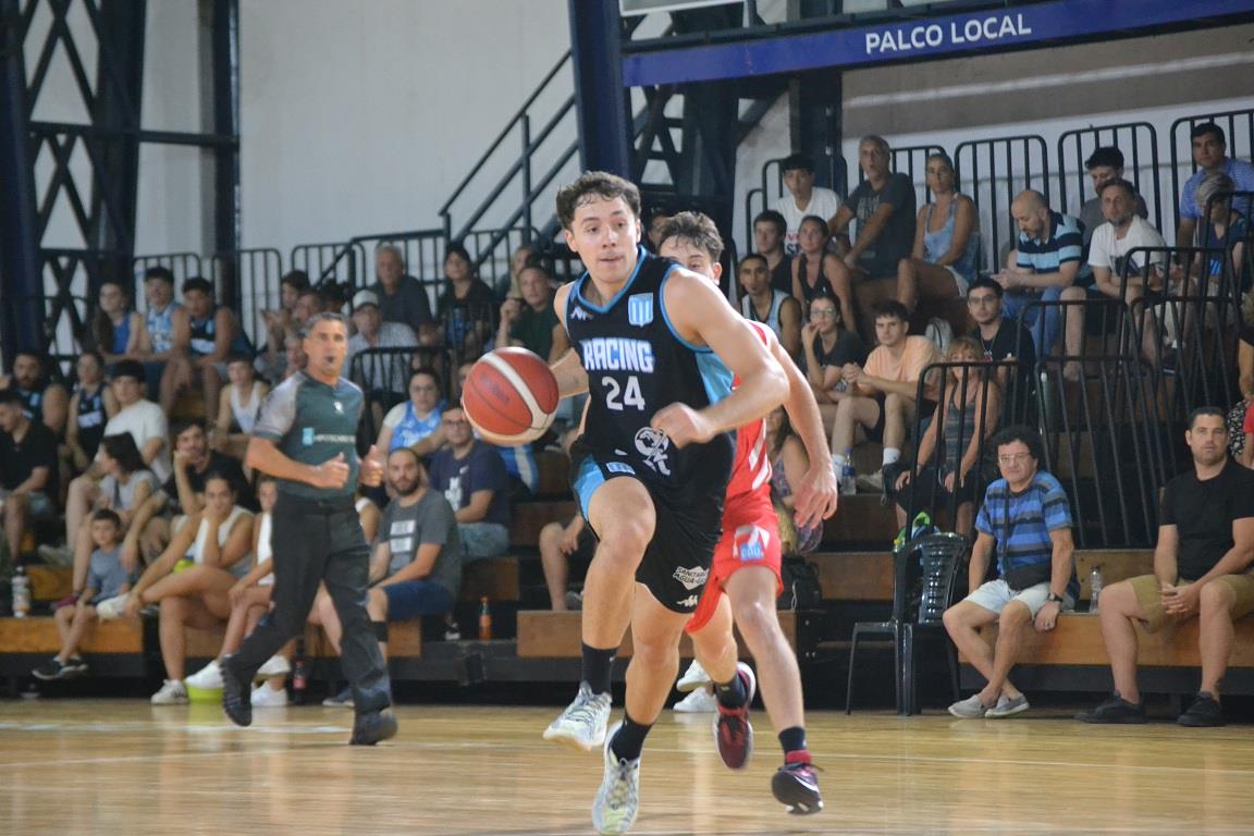 Racing aguantó la embestida y derrotó a Rocamora en suplementario
