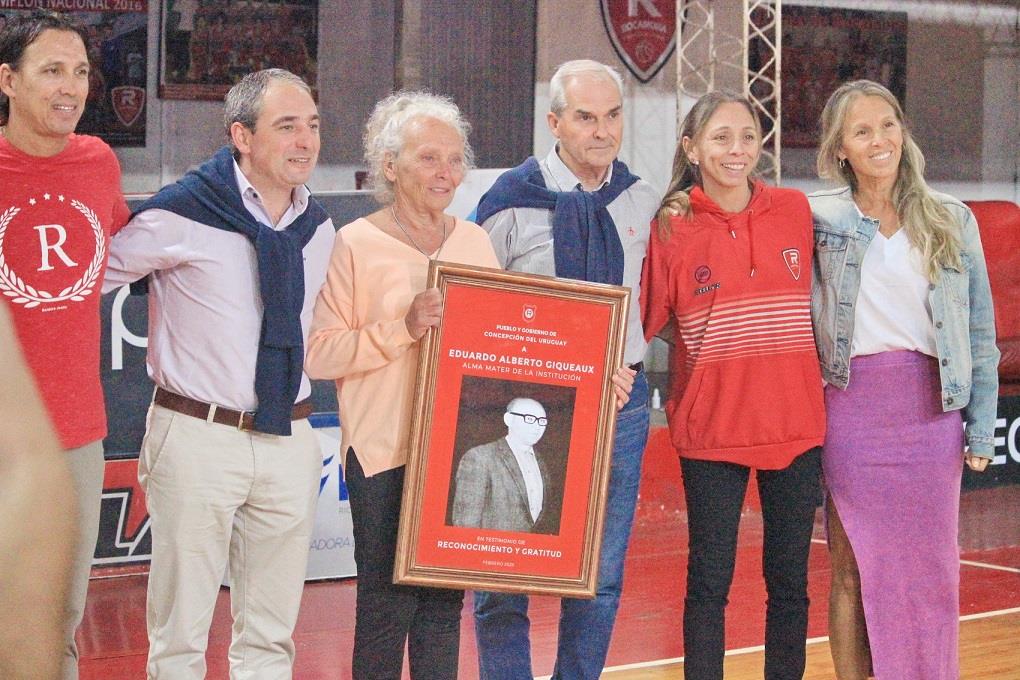 Homenajes a figuras y la historia de Rocamora