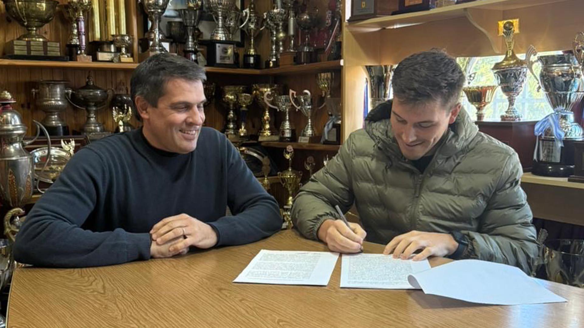 Santiago Ferreyra llega a Atenas