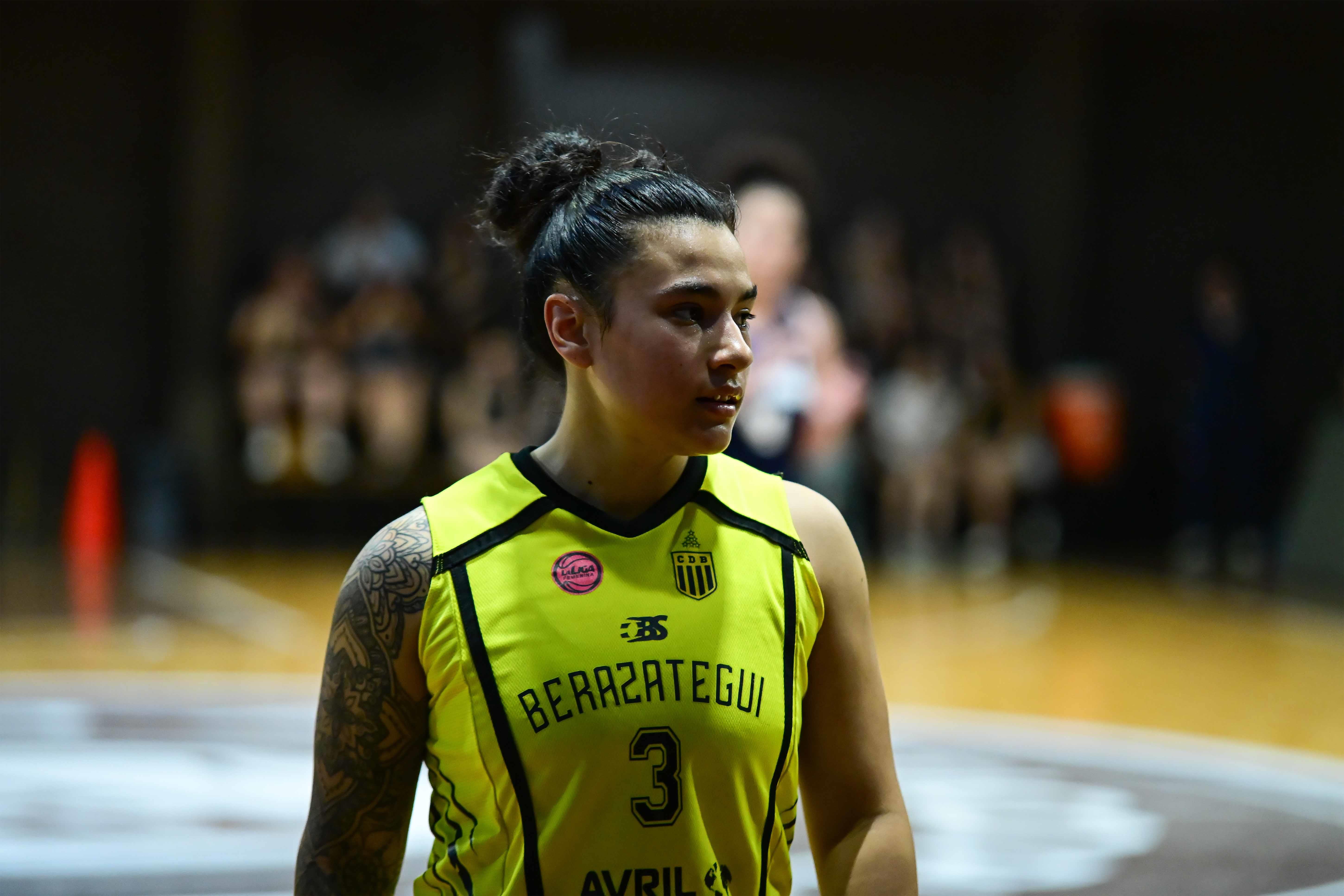 Sofía Acevedo abre la lista de renovaciones en Berazategui