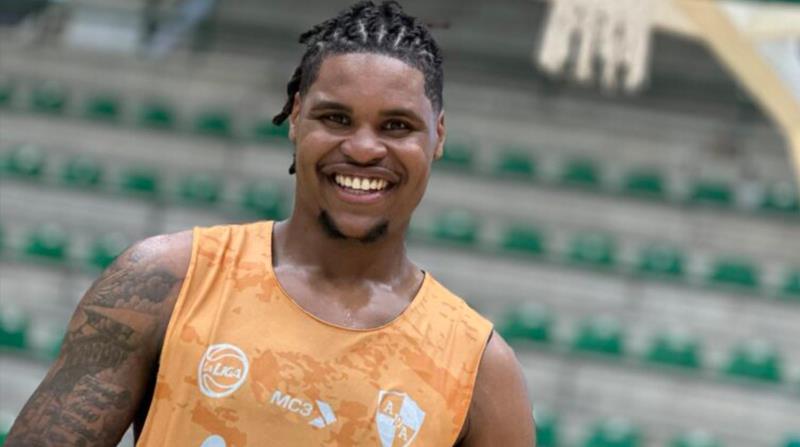 Atenas acelera motores para el debut
