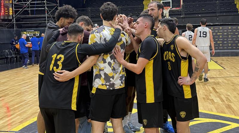 Obras superó a Peñarol en un partido amistoso