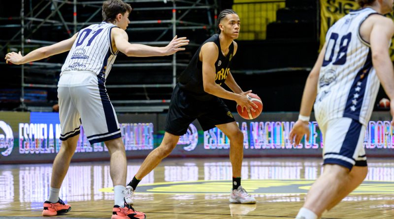 Obras se hizo fuerte en casa ante Peñarol