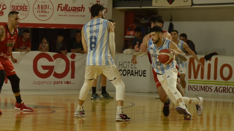 Festejo académico en el Coliseo