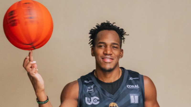 El venezolano Gendry Correa se suma a Rocamora 