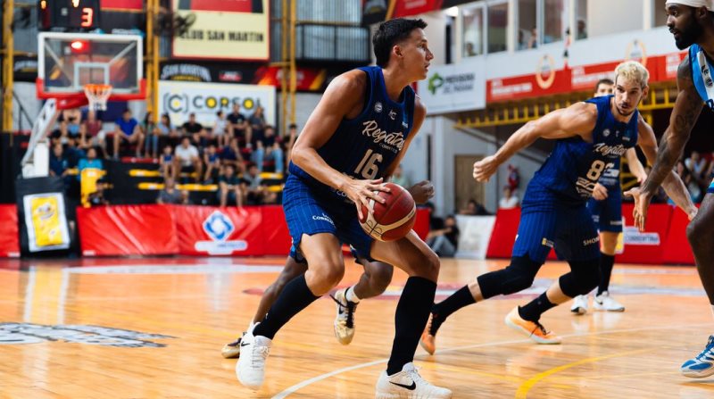 Regatas Corrientes fue contundente y sumó su quinta victoria en fila 