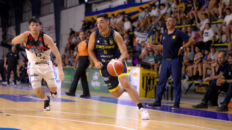 Centenario jugó bárbaro y mantuvo el invicto en casa