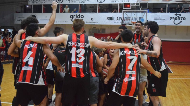 Central Entrerriano selló su triunfo ante Pico F.C