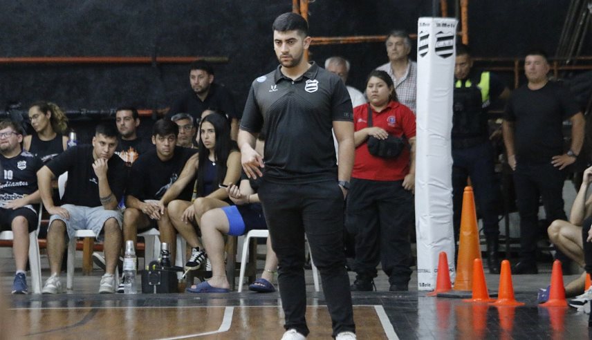 Espósito: "Estamos para escalar posiciones"