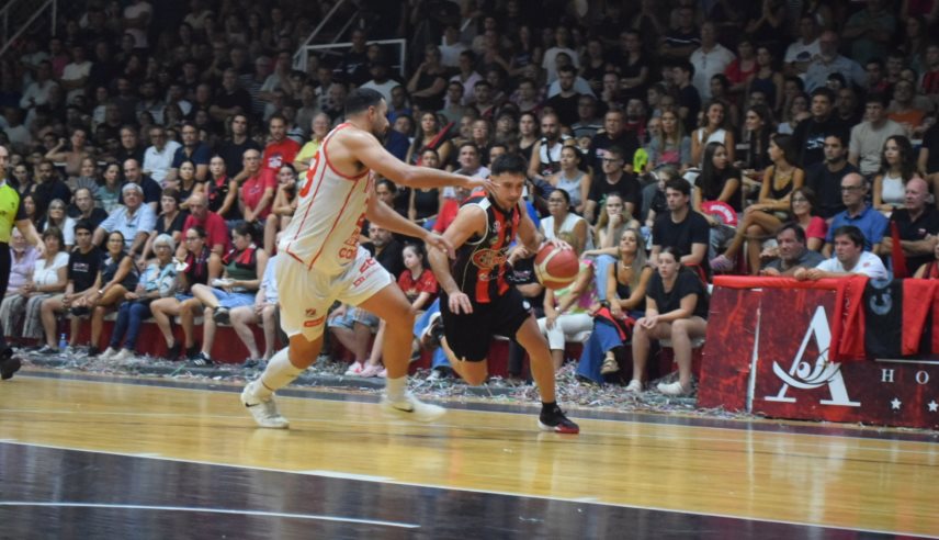 El clásico entrerriano se quedó en Gualeguaychú