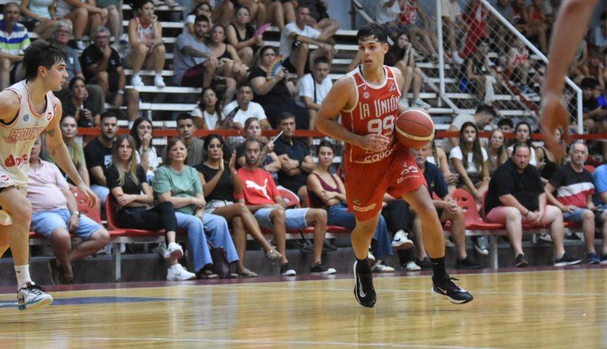 La Unión festejó sobre el final frente al puntero