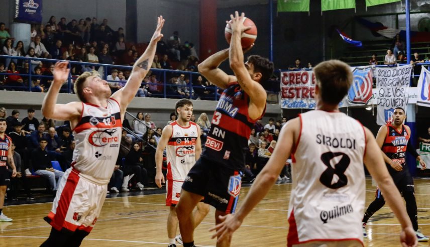 Deportivo Viedma brilló en casa y derrotó al escolta