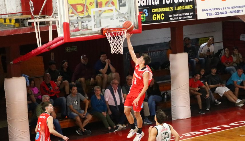 Rocamora le regaló un triunfo a su gente en la despedida