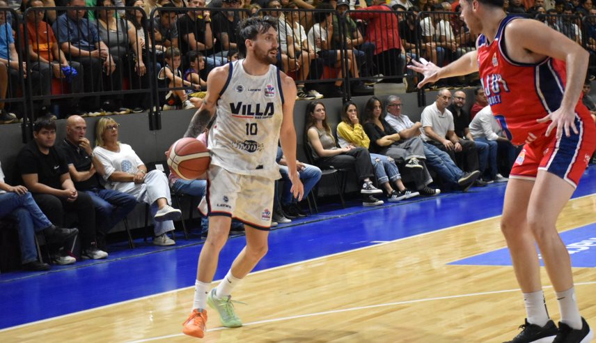 Villa San Martín festejó en la última bola como visitante