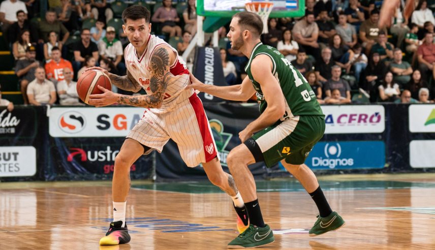 En un partidazo, Instituto cortó con el récord de Gimnasia