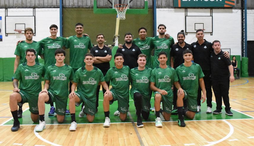 Barrio Parque recibe a Comunicaciones