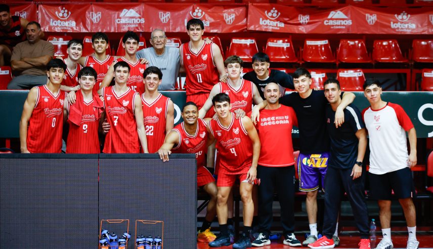 Los pibes de la Gloria finalizaron la etapa regular de la mejor manera
