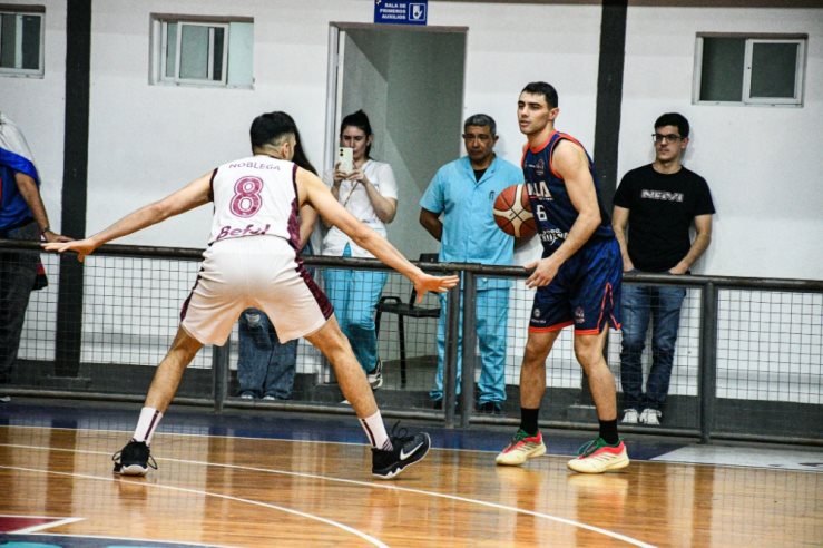 Lanús volvió a aparecer en las decisivas y barrió la serie - Imagen 2