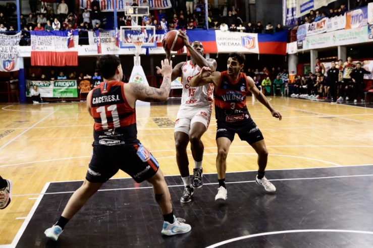 Depo Viedma se impuso en un partidazo y descontó en la serie - Imagen 4