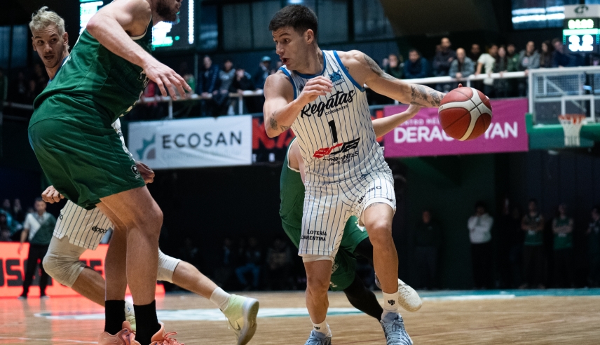 Regatas ganó en Caballito y forzó el quinto juego - Imagen 1