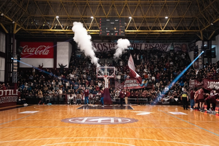 En un partidazo, Lanús festejó en su casa ante el Lobo - Imagen 6