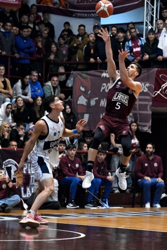 En un partidazo, Lanús festejó en su casa ante el Lobo - Imagen 8