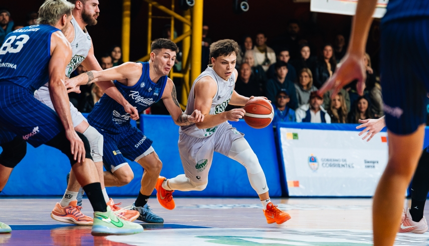 Ferro ganó en Corrientes y consiguió el pase a semifinales - Imagen 4