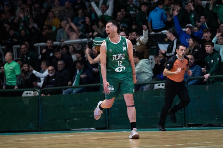 Ferro festejó en el Etchart y forzó el quinto juego - Imagen 3