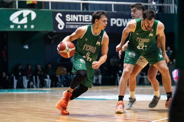 Ferro festejó en el Etchart y forzó el quinto juego - Imagen 4
