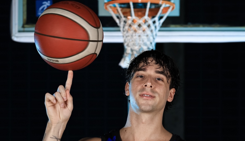 Francisco Farabello es la nueva cara de Regatas