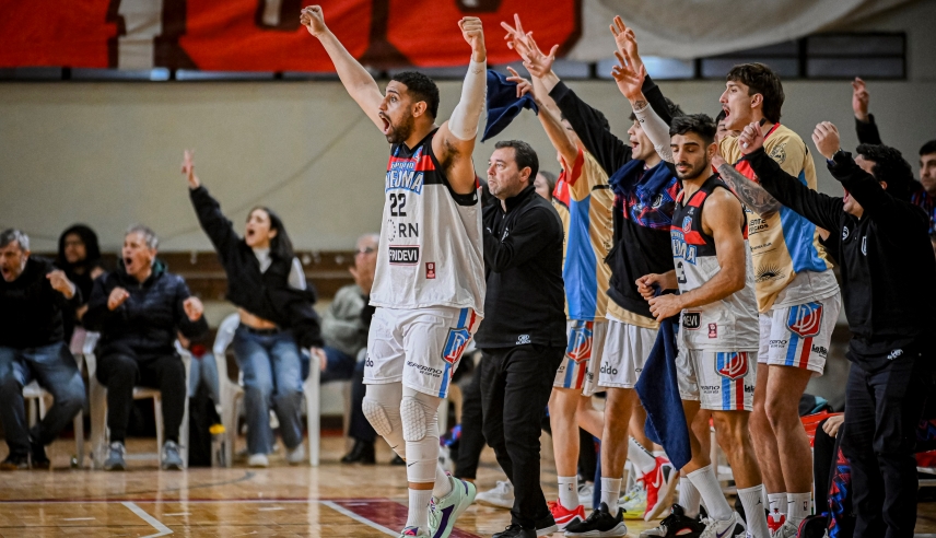 Jeffrey Merchant continuará en Deportivo Viedma para la próxima temporada