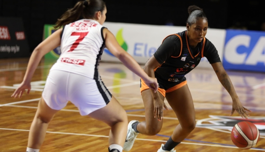 Ferro fichó a Maria Carolina Ferreira de Oliveira 