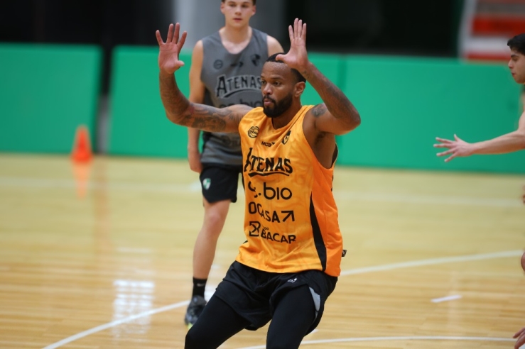 Carabalí y Henriquez se sumaron a la pretemporada de Atenas - Imagen 1