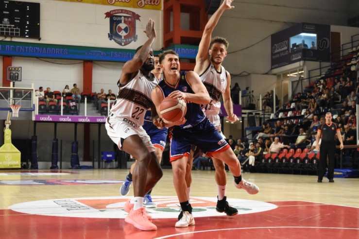 Quimsa tuvo un debut contundente ante Platense - Imagen 4