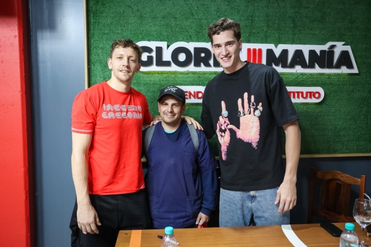 Lugarini y Whelan compartieron una tarde con los hinchas  - Imagen 7