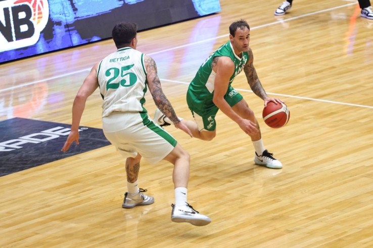 Atenas se quedó con el duelo ante Ferro - Imagen 7