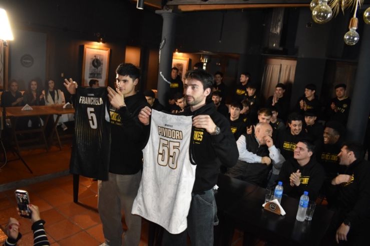 Comunicaciones presentó el plantel para una nueva temporada - Imagen 3