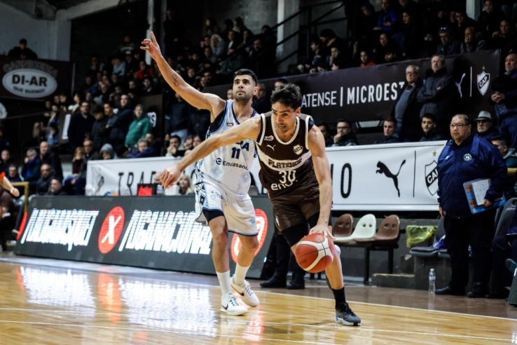 Platense se hizo fuerte en el cierre y se quedó con un triunfazo ante Oberá - Imagen 2
