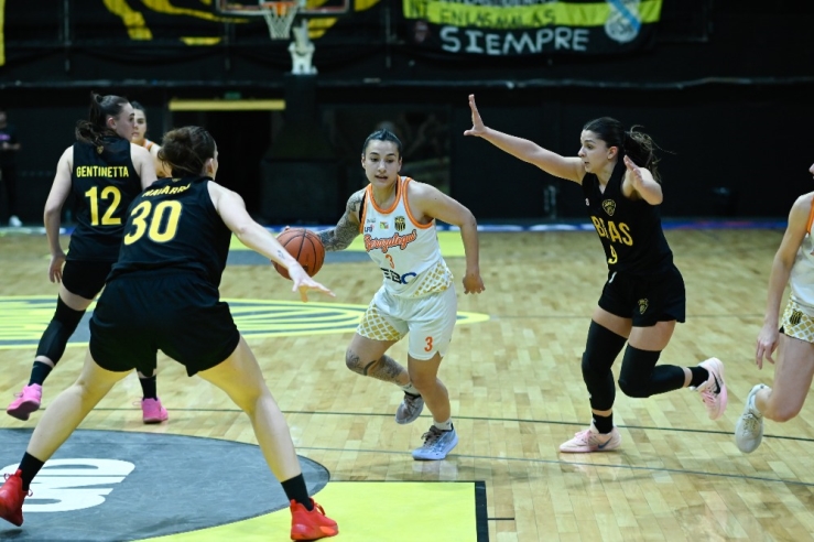 Deportivo Berazategui venció a Obras - Imagen 5