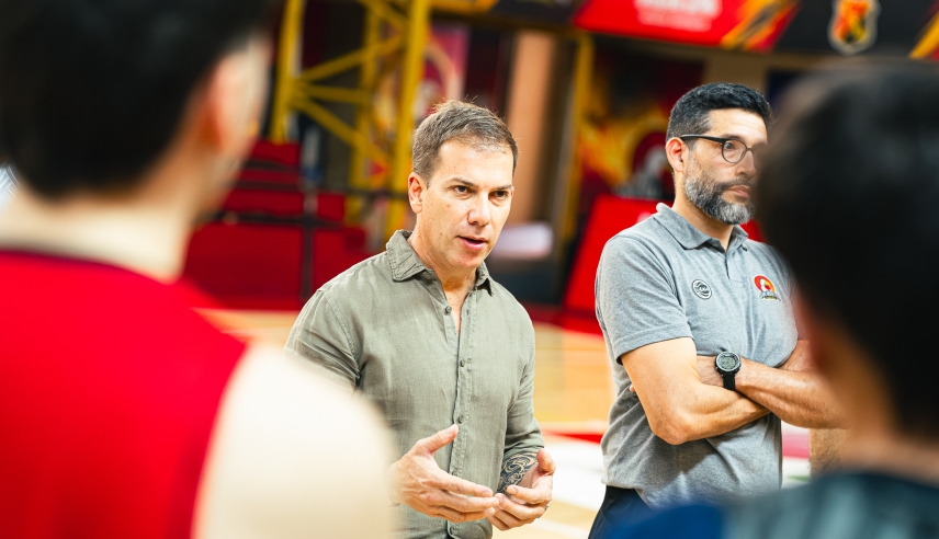 Carlos Miño fue presentado como entrenador de San Martín - Imagen 2