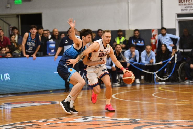 Quimsa derrotó a Racing y se sostiene invicto en la LNB - Imagen 2